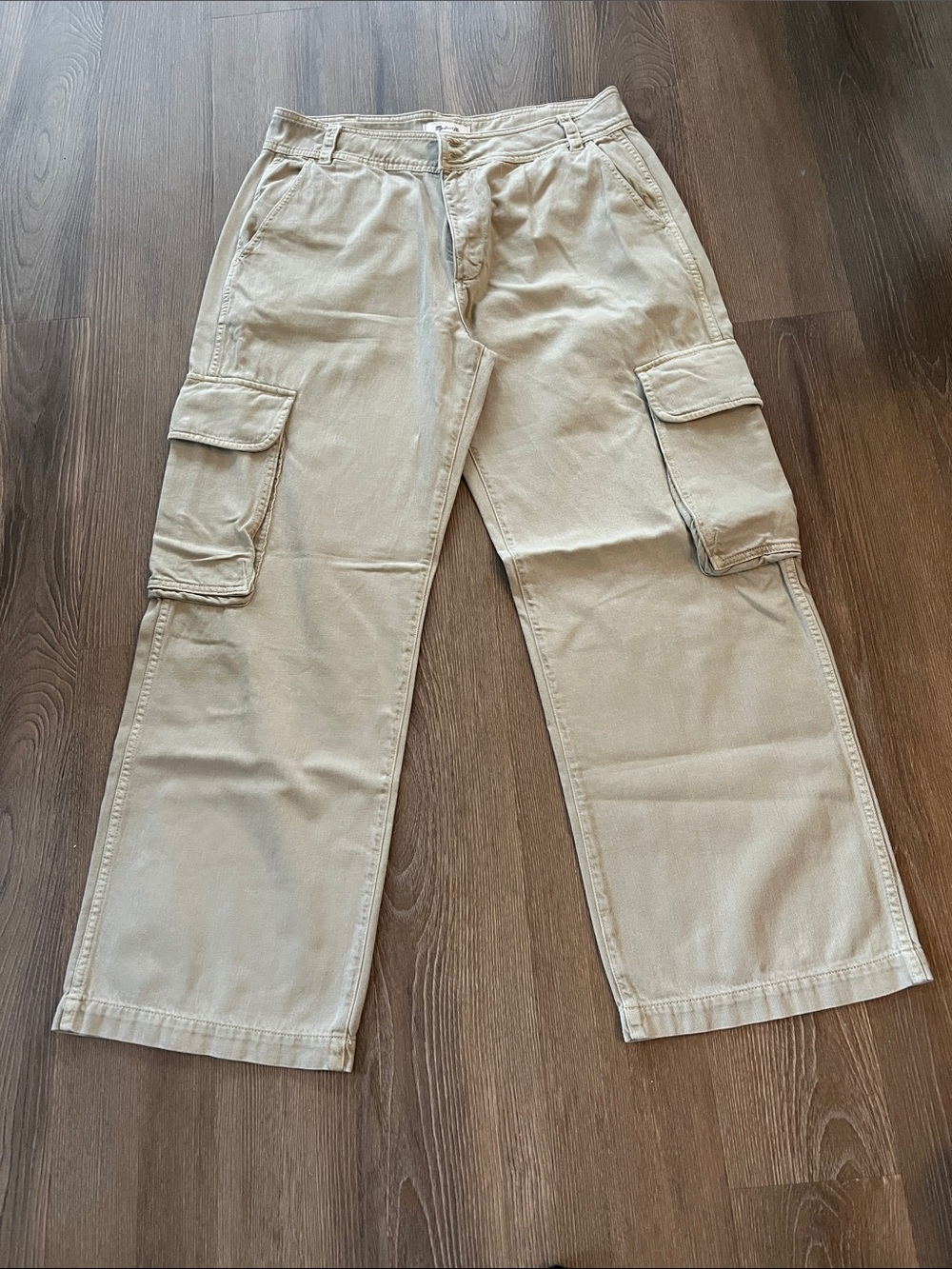 Madewell Wide-Leg Cargo Pants in Beige
